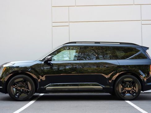 Used 2025 Kia EV9 GT-Line AWD/4WD image 9