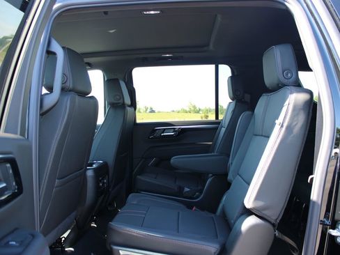 New 2026 Chevrolet Suburban RST AWD/4WD image 27