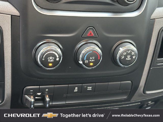 Used 2018 RAM 1500 Express RWD image 19