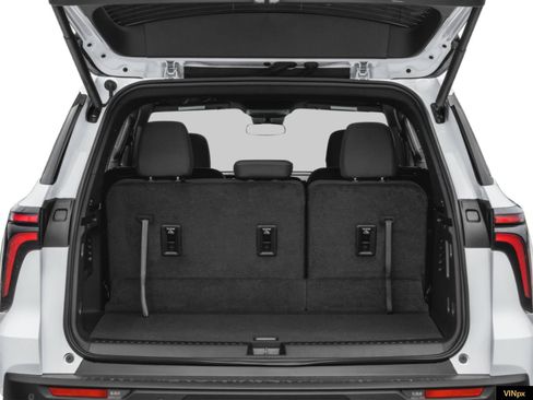 New 2026 Chevrolet Traverse LT FWD image 9