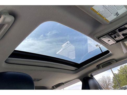 Used 2015 Toyota 4Runner Limited AWD/4WD image 24