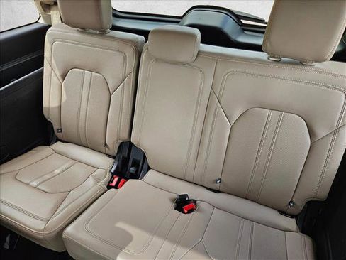 Used 2024 Ford Expedition Limited RWD image 21
