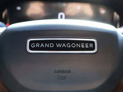 Used 2023 Jeep Grand Wagoneer Base image 32