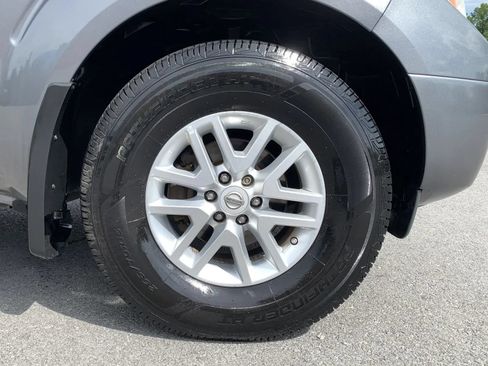 Used 2019 Nissan Frontier SV RWD image 9