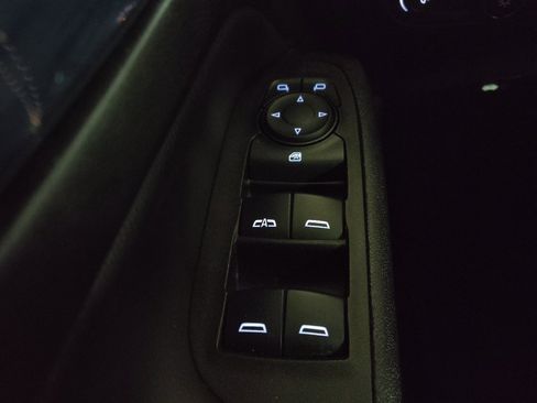 Used 2024 Chevrolet Equinox LT FWD image 27