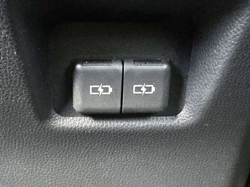 Used 2025 Toyota RAV4 XLE image 20