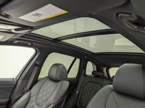 Certified 2024 BMW X5 xDrive40i w/ Premium Package image 15