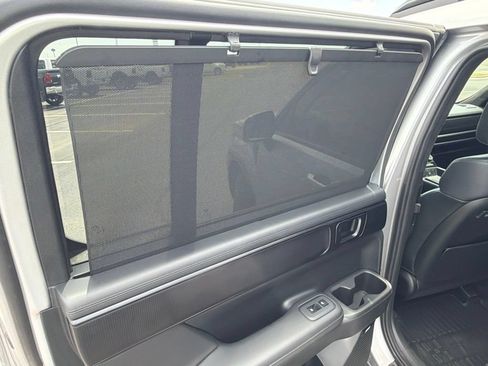Used 2025 Hyundai Santa Fe Calligraphy AWD/4WD image 45