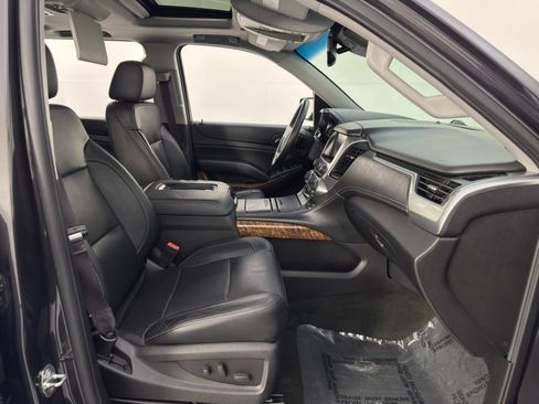 Used 2015 Chevrolet Suburban LTZ image 15