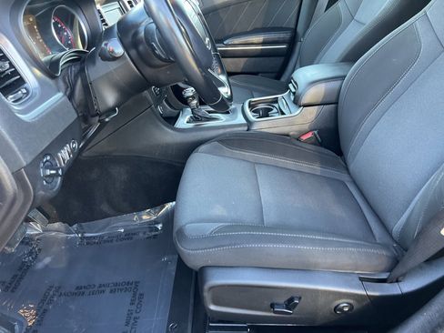 Used 2020 Dodge Charger SXT w/ Driver Convenience Group image 20