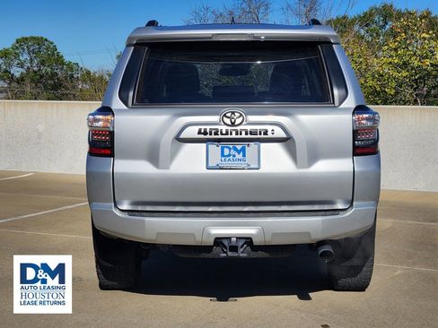 Used 2022 Toyota 4Runner SR5 Premium image 7