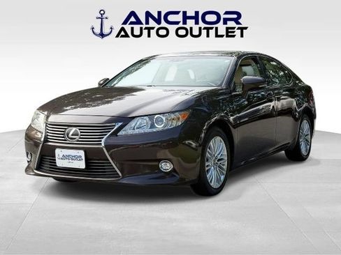 Used 2015 Lexus ES 350 w/ Luxury Package FWD image 4