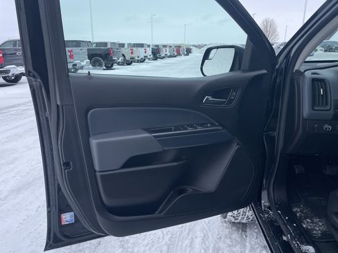 Used 2021 Chevrolet Colorado Z71 image 35