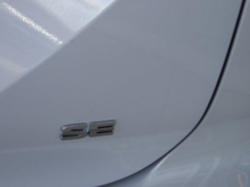 New 2025 Mitsubishi Outlander SE image 9