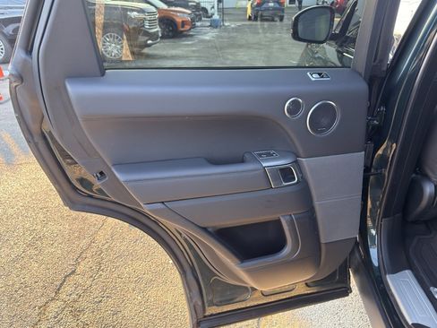 Used 2021 Land Rover Range Rover Sport HST image 13