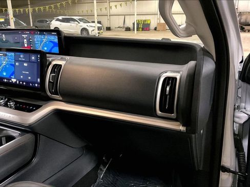 Certified 2025 Ford Expedition Max Active AWD/4WD image 15