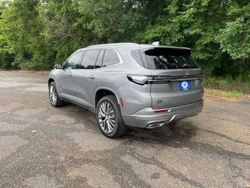 New 2026 Buick Enclave Avenir w/ Super Cruise Package FWD image 3