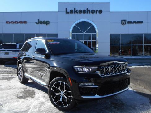Certified 2023 Jeep Grand Cherokee Summit image 2