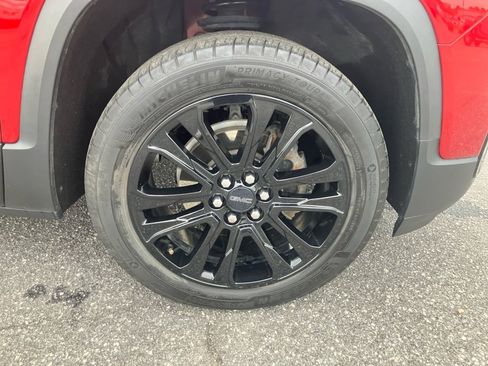 Used 2023 GMC Acadia SLE w/ Driver Convenience Package FWD image 29