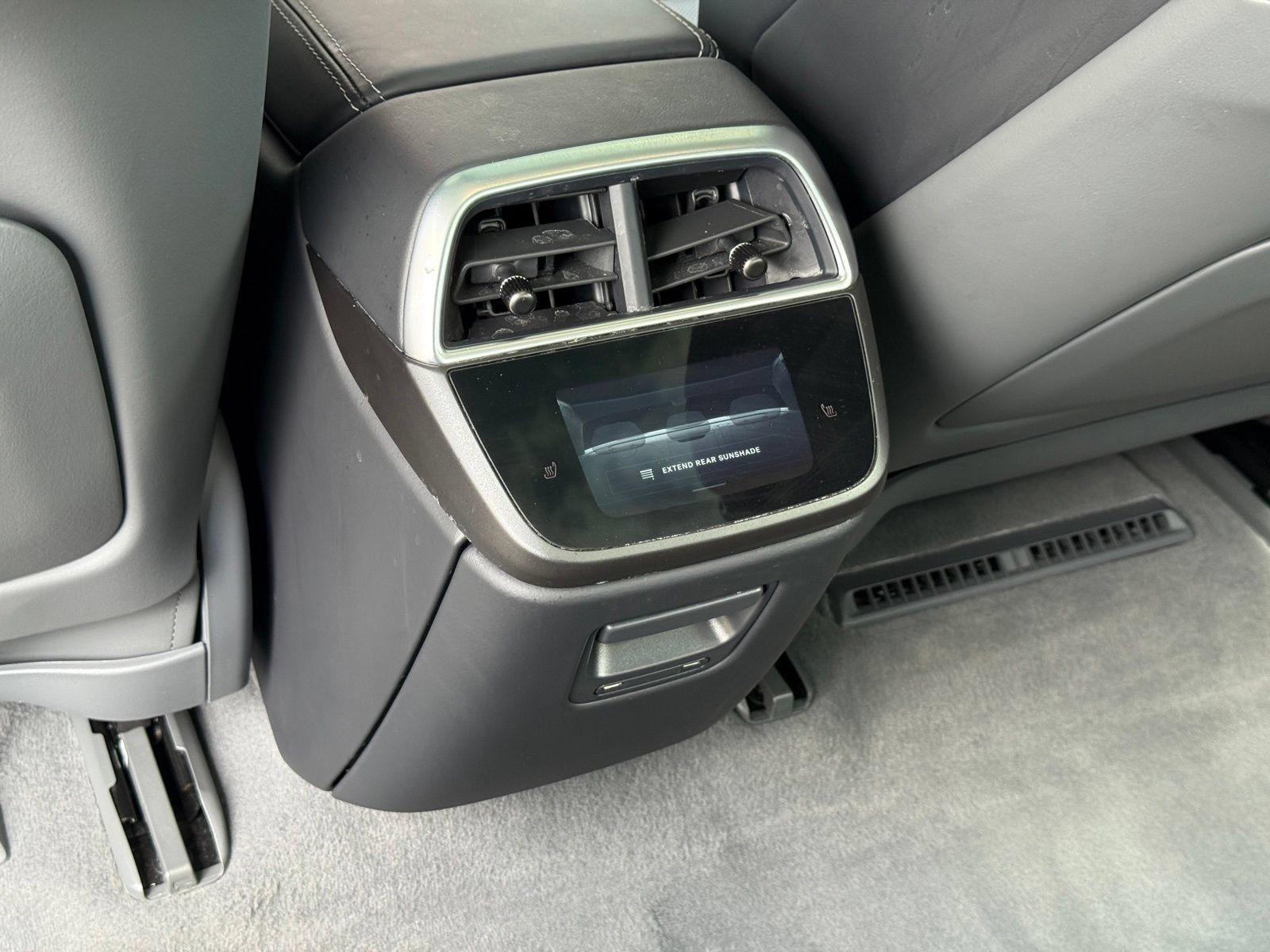 Used 2023 Lucid Air Touring AWD/4WD image 32