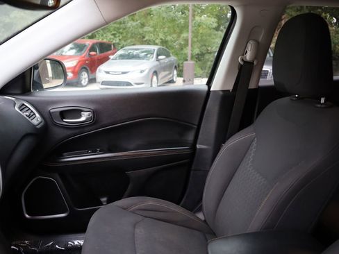 Used 2018 Jeep Compass Sport image 13