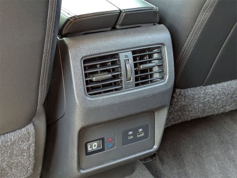 Used 2023 Nissan Rogue SL w/ SL Premium Package image 26