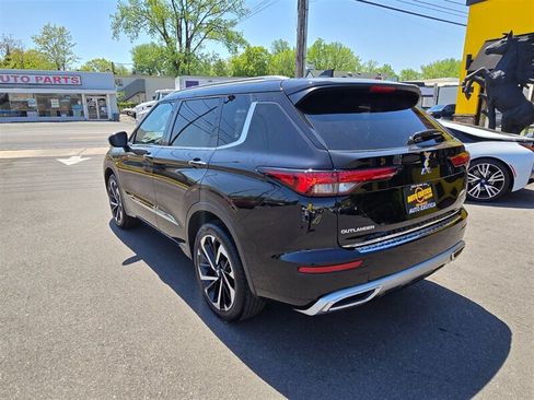 Used 2022 Mitsubishi Outlander SEL AWD/4WD image 2