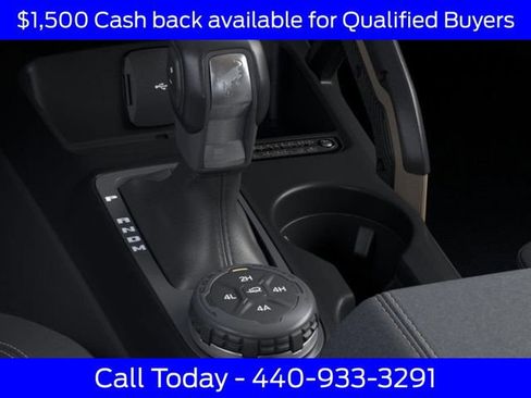 New 2025 Ford Bronco Badlands image 18