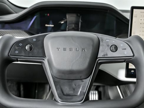 Used 2022 Tesla Model S Plaid image 26