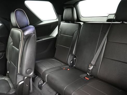Used 2023 Chevrolet Traverse Premier w/ LPO, Floor Liner Package AWD/4WD image 20