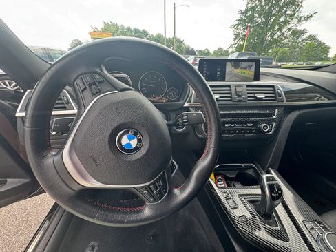Used 2018 BMW 330i xDrive Sedan w/ Convenience Package AWD/4WD image 17