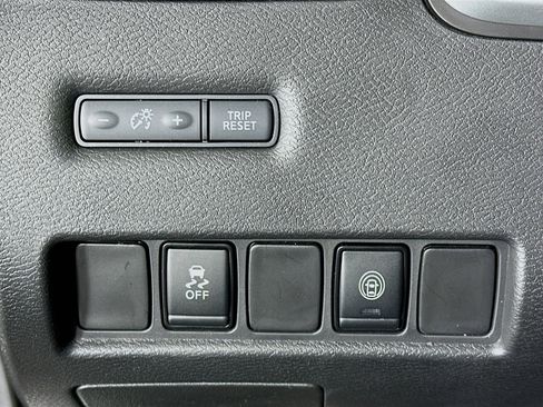 Used 2022 Nissan Murano SV image 17