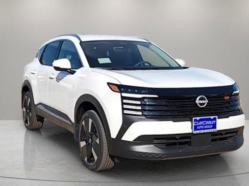 Certified 2025 Nissan Kicks SR image 1