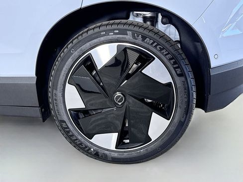 New 2026 Volvo EX30 Ultra w/ Protection Package Premier image 31