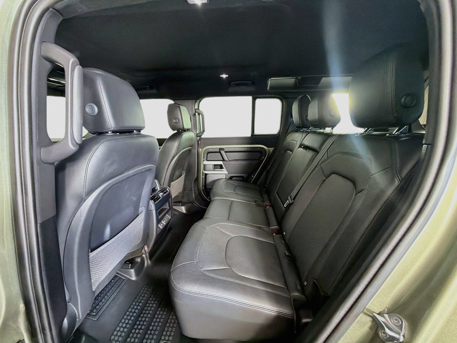 Used 2023 Land Rover Defender 110 S AWD/4WD image 26