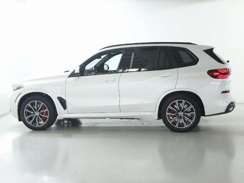 Used 2024 BMW X5 xDrive50e w/ Executive Package AWD/4WD image 40