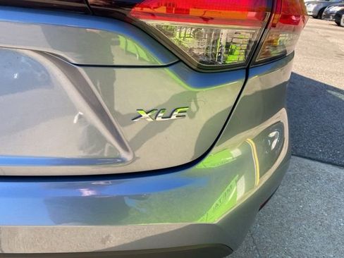 Used 2022 Toyota Corolla XLE image 8