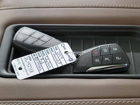 Used 2024 Chevrolet Suburban High Country image 30