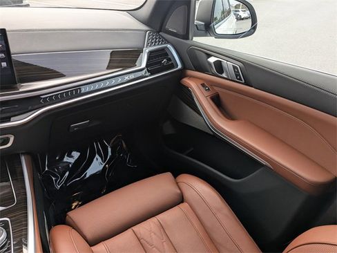 Used 2024 BMW X5 xDrive40i w/ Premium Package image 18