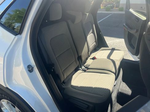 Used 2022 Ford Escape SE FWD image 10