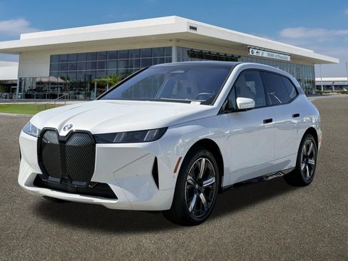 Used 2026 BMW iX xDrive60 image 4