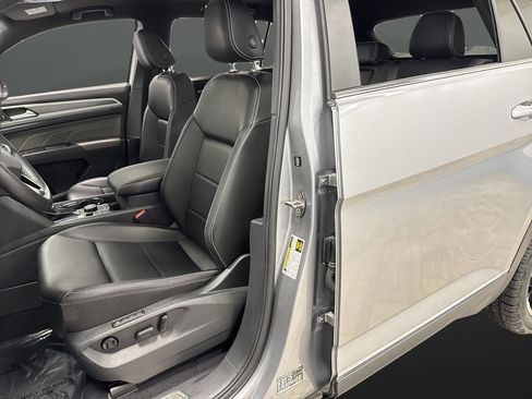 Used 2023 Volkswagen Atlas Cross Sport SEL image 4