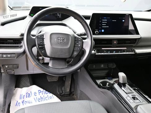 Used 2023 Toyota Prius LE FWD image 28
