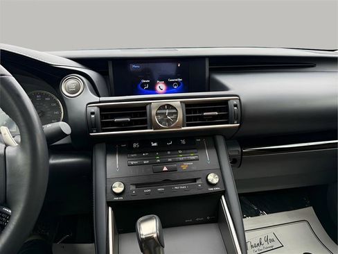 Used 2018 Lexus IS 300 image 20