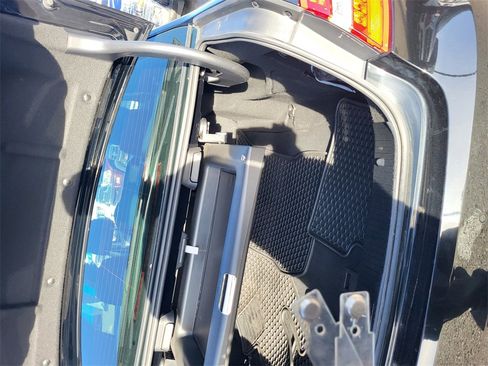 Used 2012 Mercedes-Benz E 550 4MATIC Sedan image 20