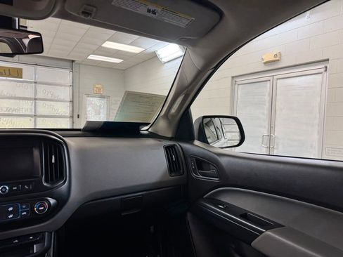 Used 2018 Chevrolet Colorado W/T w/ WT Convenience Package AWD/4WD image 21