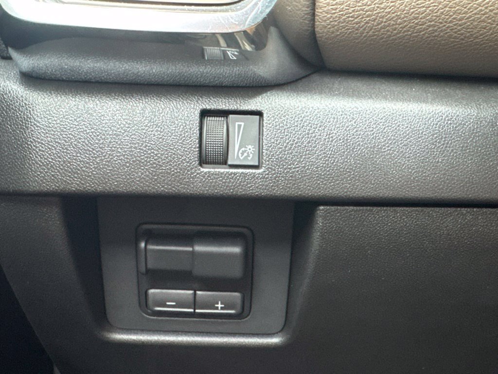 Used 2026 GMC Canyon Denali AWD/4WD image 19