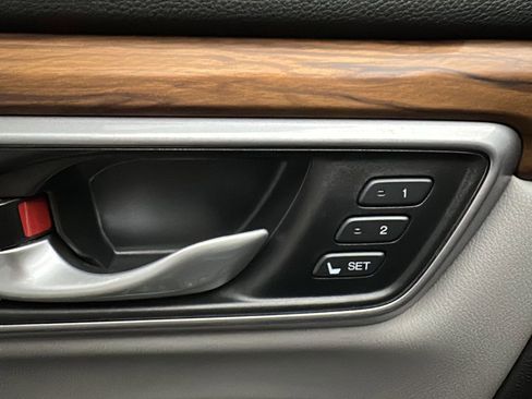 Certified 2017 Honda CR-V Touring image 18