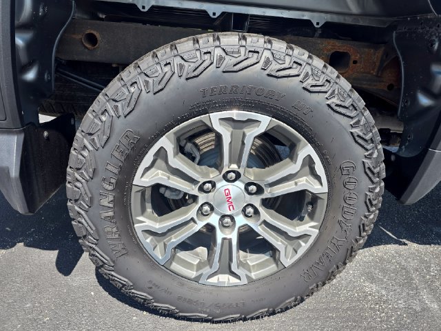 Used 2024 GMC Sierra 1500 Pro w/ Graphite Edition AWD/4WD image 12