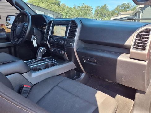 Used 2018 Ford F150 XLT w/ Equipment Group 302A Luxury AWD/4WD image 11